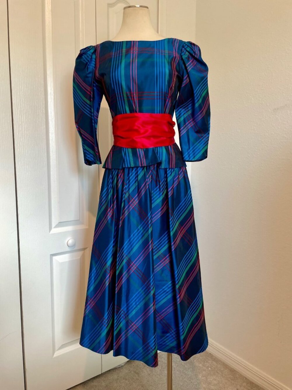 Vintage 80s Lanz Midi Dress Colorful Plaid Structured Taffeta Puff Sleeve Size 6